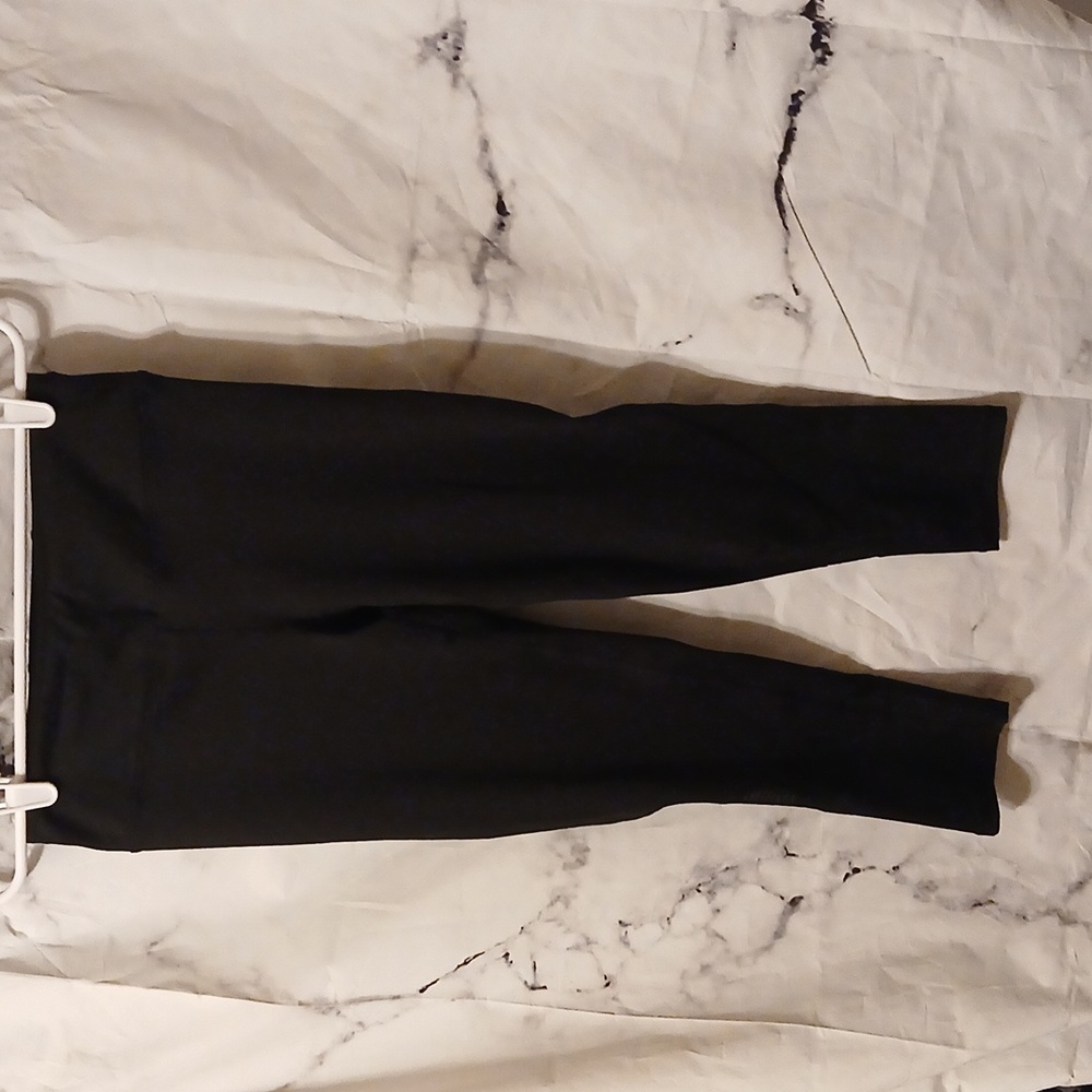 GAIAM crop leggings Small 💛💛💛💛